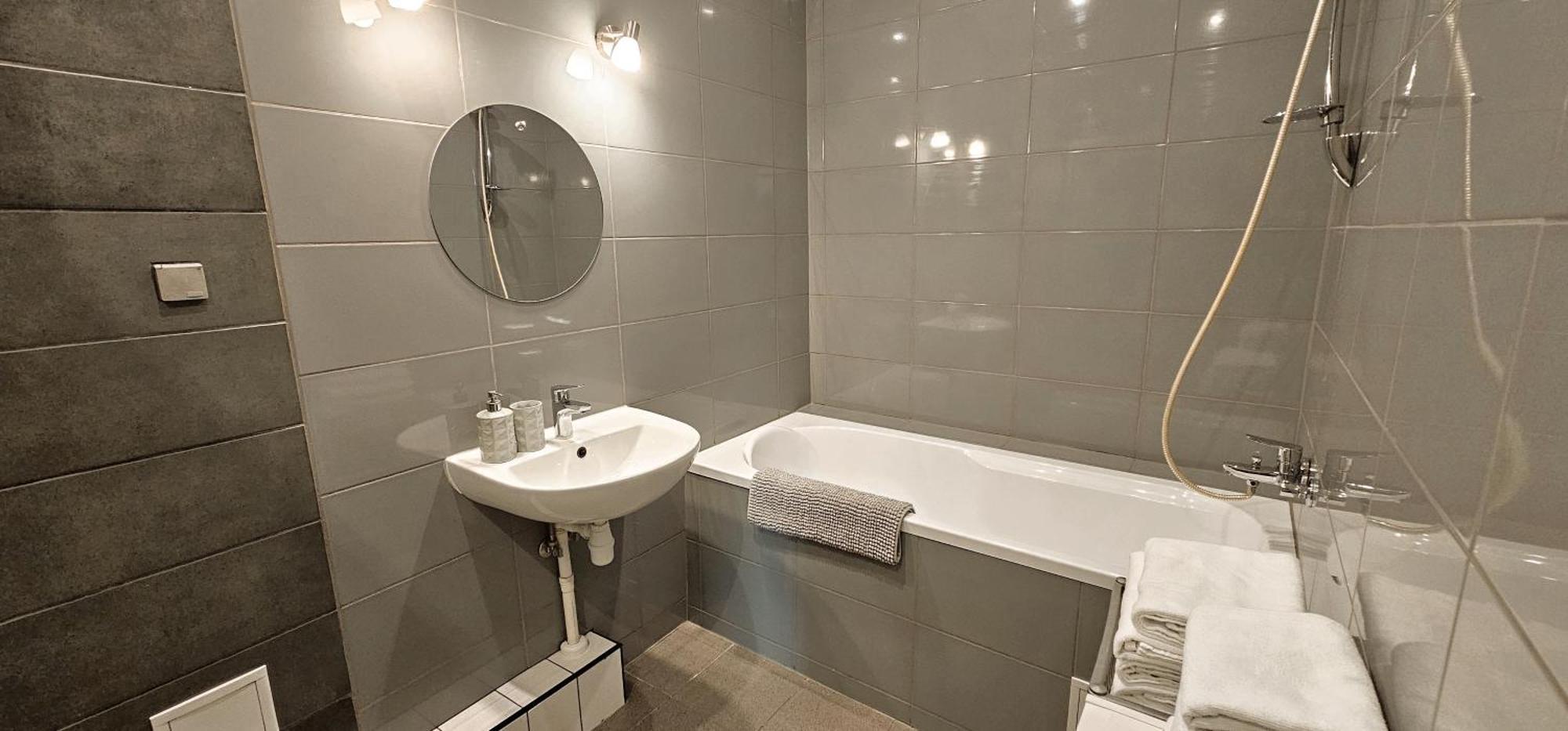 Greystone Suites & Apartments Рига Стая снимка