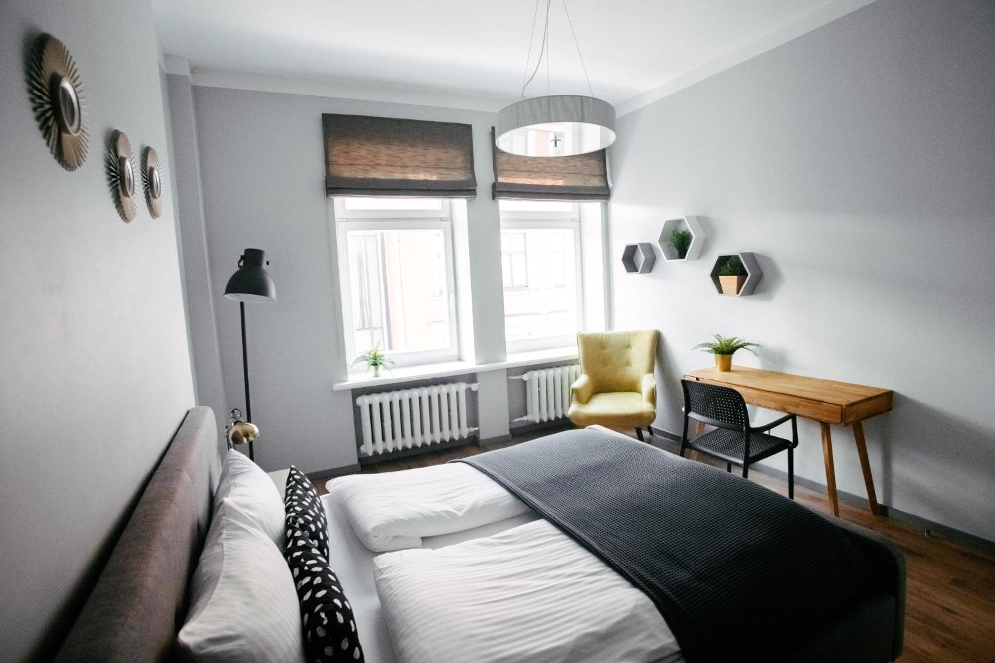 Greystone Suites & Apartments Рига Стая снимка
