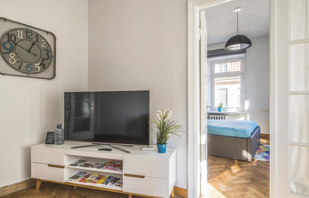 Greystone Suites & Apartments Рига Екстериор снимка