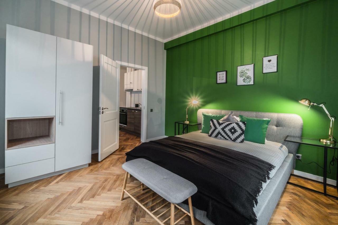Greystone Suites & Apartments Рига Екстериор снимка
