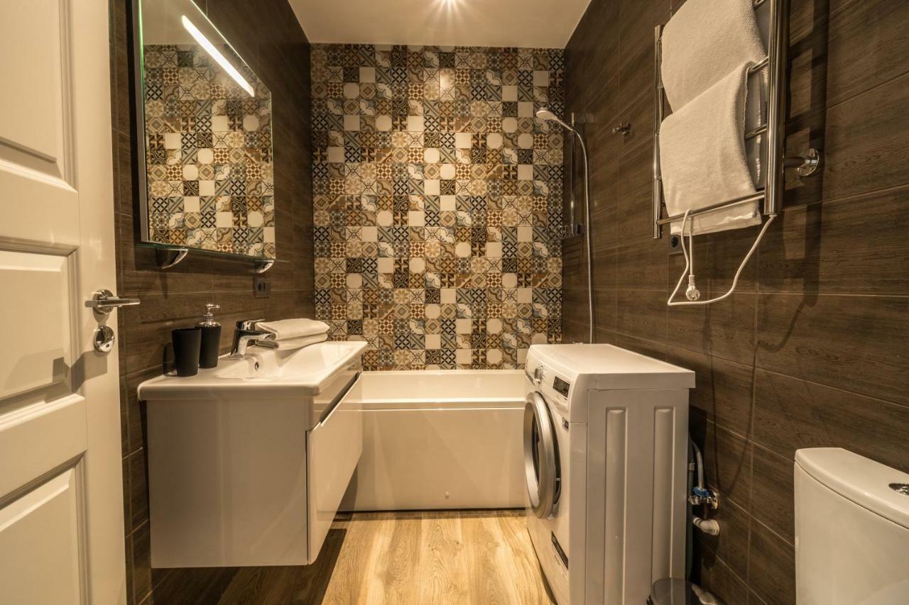 Greystone Suites & Apartments Рига Екстериор снимка