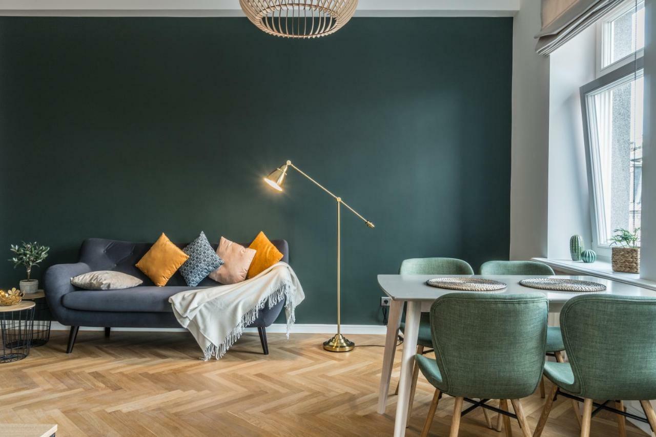 Greystone Suites & Apartments Рига Екстериор снимка