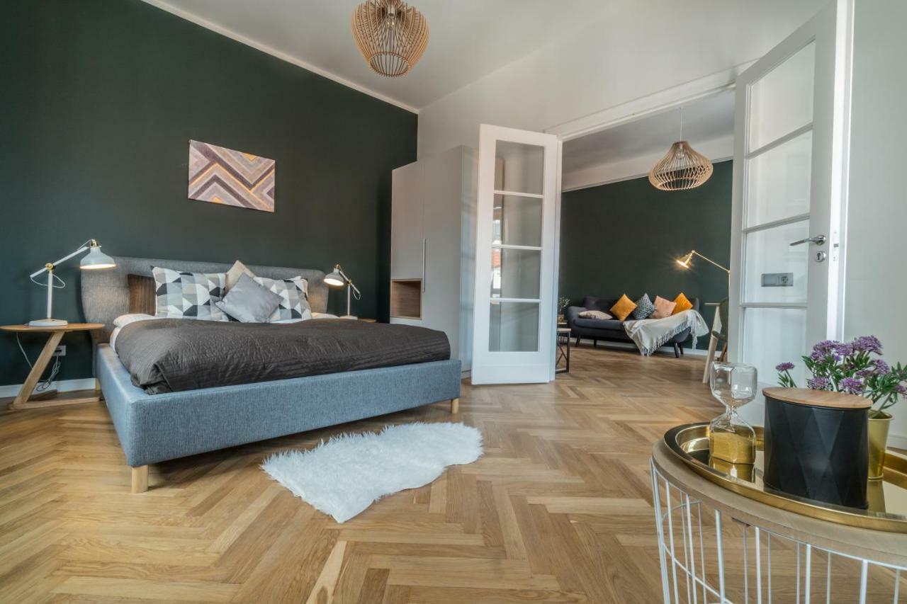Greystone Suites & Apartments Рига Екстериор снимка