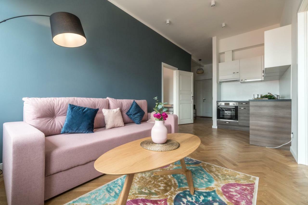 Greystone Suites & Apartments Рига Екстериор снимка